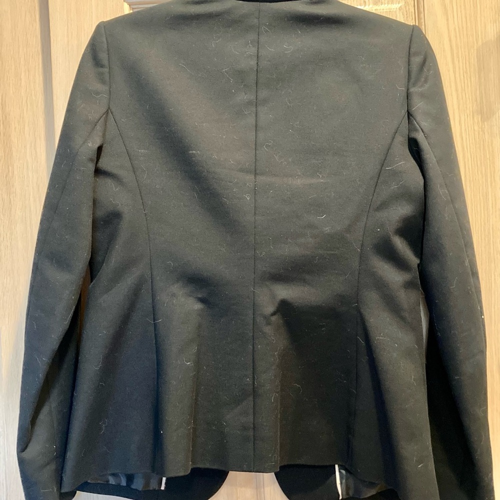 Vince Camuto Black Jacket with Charcoal and Ivory Striped inside fabric - Picture 7 of 7